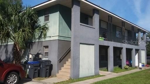 Recently Rented: $1,050 (2 beds, 1 baths, 900 Square Feet)