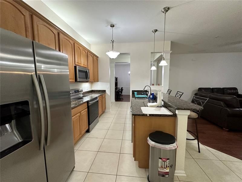 Recently Rented: $2,500 (3 beds, 2 baths, 2001 Square Feet)