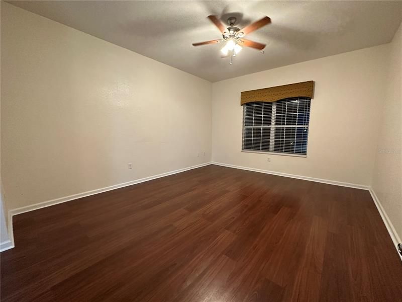 Recently Rented: $2,500 (3 beds, 2 baths, 2001 Square Feet)