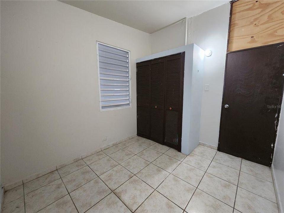 Vendido Recientemente: $95,000 (3 camas, 1 baños, 1000 Pies cuadrados)