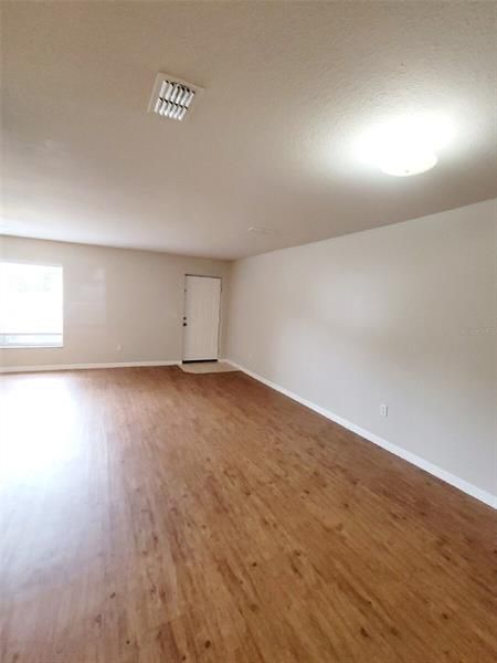 Recently Rented: $1,295 (2 beds, 2 baths, 1100 Square Feet)