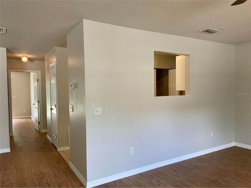 Recently Rented: $1,295 (2 beds, 2 baths, 1100 Square Feet)