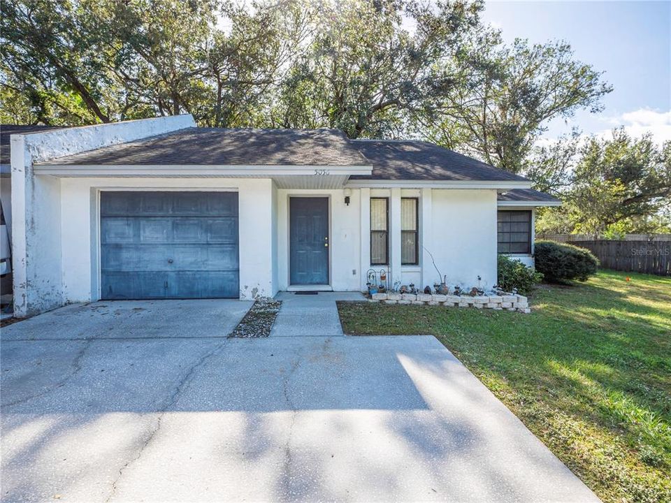 Recently Sold: $175,000 (2 beds, 2 baths, 1052 Square Feet)