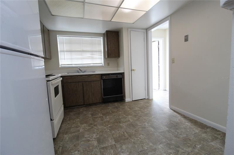 Recently Sold: $125,000 (2 beds, 1 baths, 971 Square Feet)