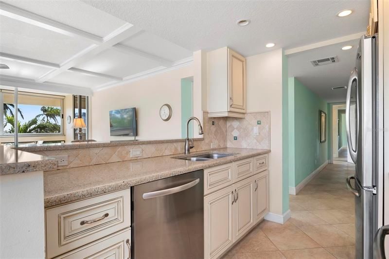 Recently Sold: $1,100,000 (2 beds, 2 baths, 1176 Square Feet)