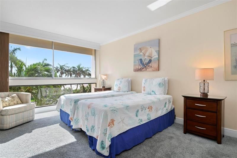 Recently Sold: $1,100,000 (2 beds, 2 baths, 1176 Square Feet)