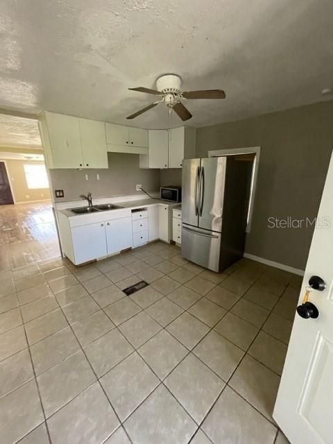 Recently Rented: $1,500 (3 beds, 2 baths, 1079 Square Feet)