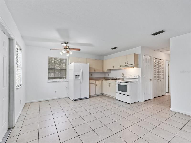 Recently Sold: $650,000 (3 beds, 3 baths, 2336 Square Feet)