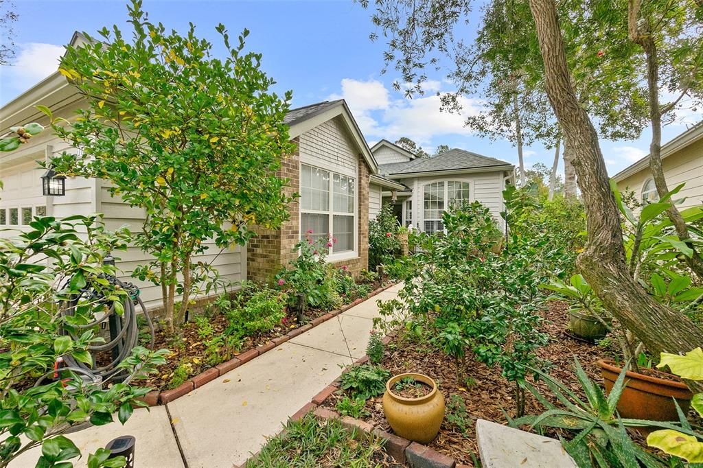 Recently Sold: $619,000 (3 beds, 2 baths, 1601 Square Feet)