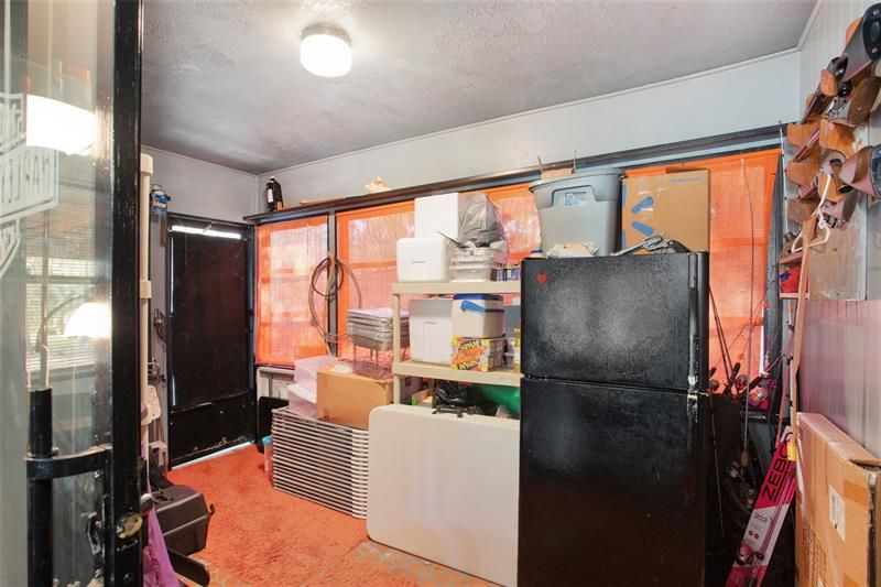 Recently Sold: $150,000 (2 beds, 1 baths, 990 Square Feet)