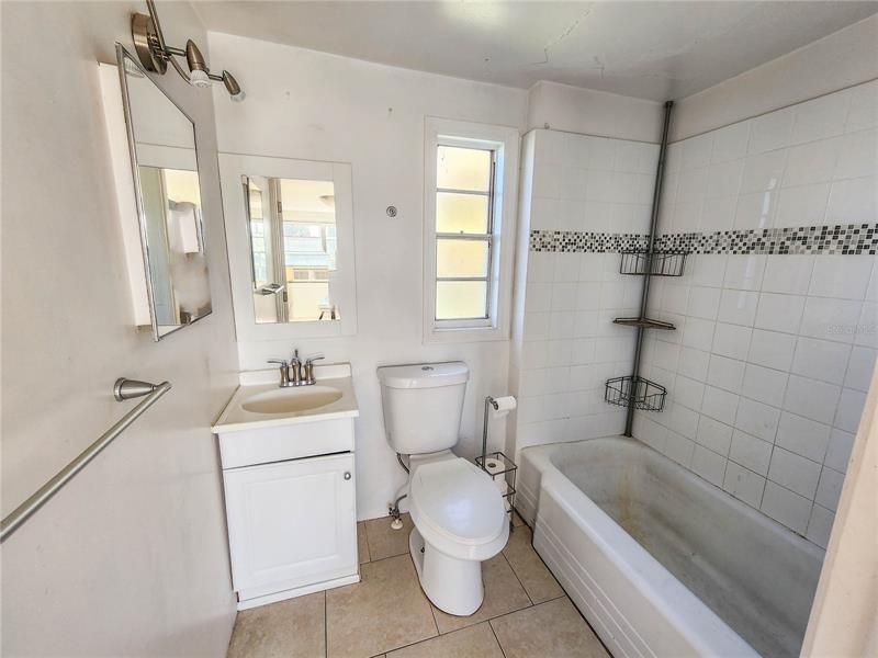 最近售出: $418,000 (3 贝兹, 0 浴室, 1474 平方英尺)