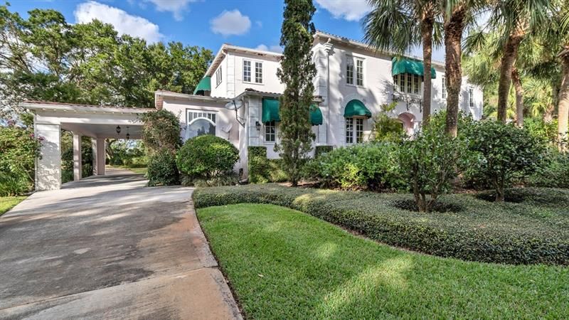Recently Sold: $1,995,000 (6 beds, 7 baths, 6250 Square Feet)