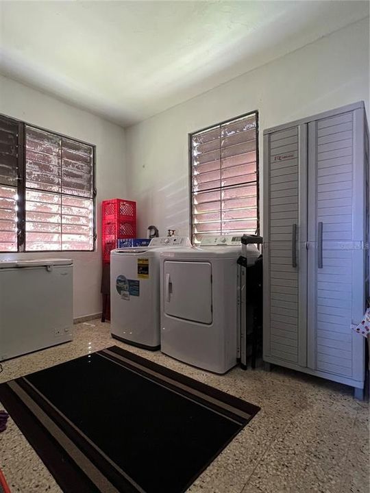 Vendido Recientemente: $275,000 (2 camas, 1 baños, 977 Pies cuadrados)