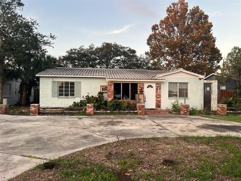 Recently Sold: $335,000 (4 beds, 2 baths, 1859 Square Feet)