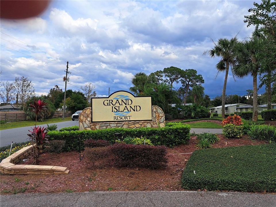 Grand Island Resort