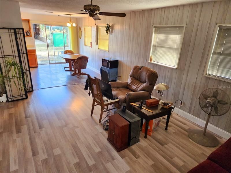 Recently Sold: $173,000 (2 beds, 1 baths, 950 Square Feet)