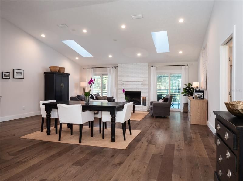 Recently Sold: $1,600,000 (3 beds, 2 baths, 1920 Square Feet)