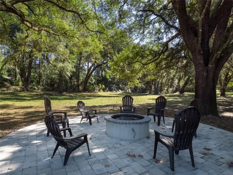 Recently Sold: $2,550,000 (5 beds, 3 baths, 4200 Square Feet)