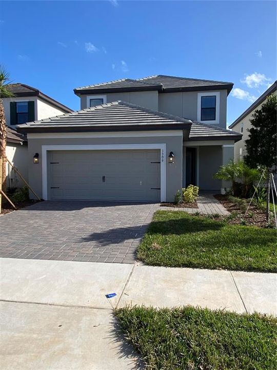 Недавно продано: $605,474 (4 спален, 3 ванн, 2992 Квадратных фут)