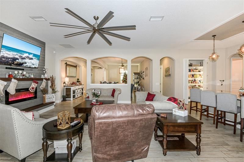 Recently Sold: $780,000 (4 beds, 3 baths, 3005 Square Feet)