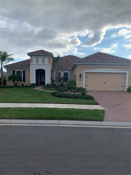 Recently Sold: $835,000 (3 beds, 2 baths, 2267 Square Feet)