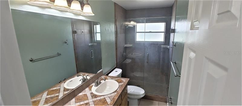 Недавно арендовано: $2,200 (3 спален, 2 ванн, 1948 Квадратных фут)