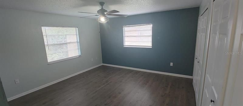 Recently Rented: $2,200 (3 beds, 2 baths, 1948 Square Feet)