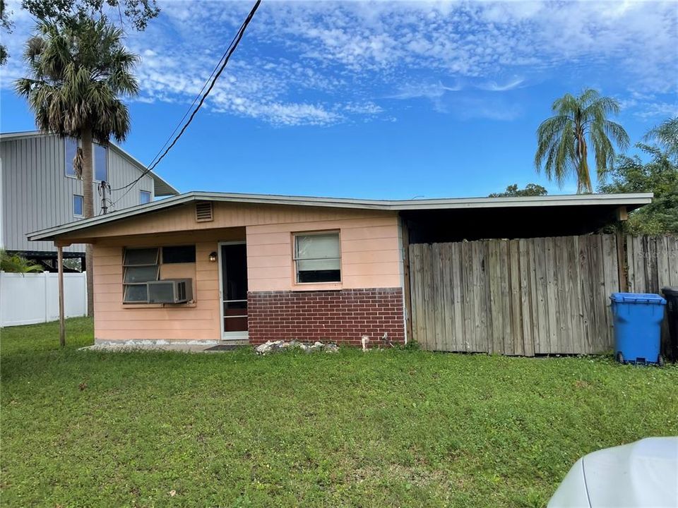 Недавно продано: $250,000 (2 спален, 1 ванн, 804 Квадратных фут)