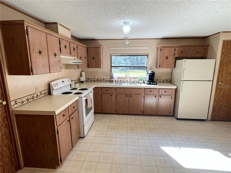 Recently Sold: $229,000 (3 beds, 2 baths, 1550 Square Feet)