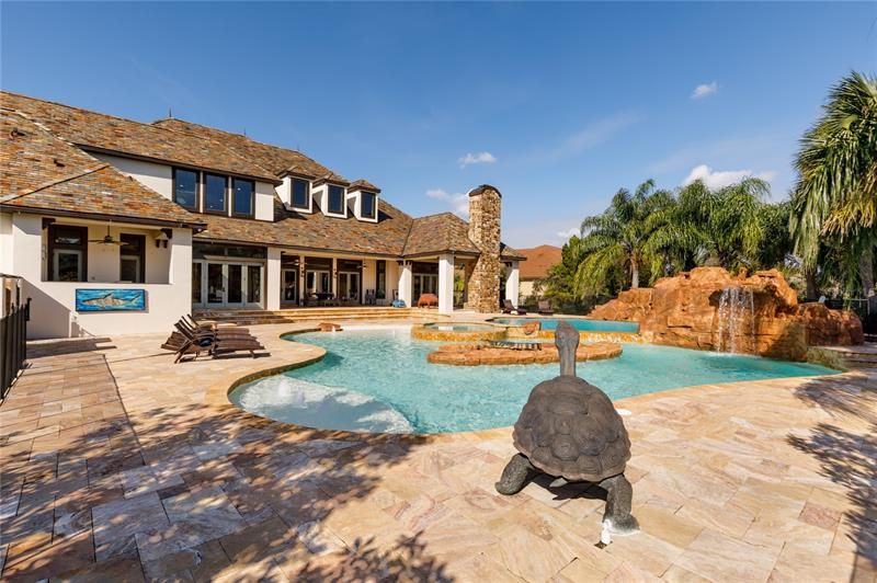 Recently Sold: $3,500,000 (5 beds, 4 baths, 8334 Square Feet)