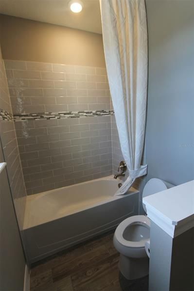 Недавно арендовано: $4,045 (4 спален, 3 ванн, 3368 Квадратных фут)