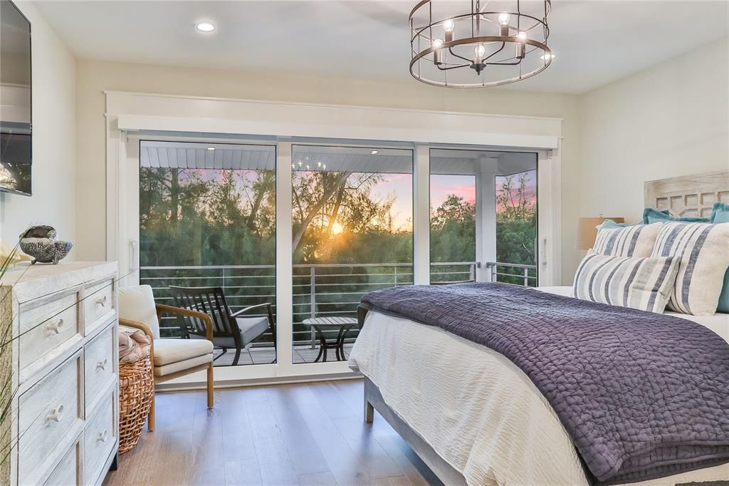 出租: $30,000 (3 贝兹, 3 浴室, 2230 平方英尺)