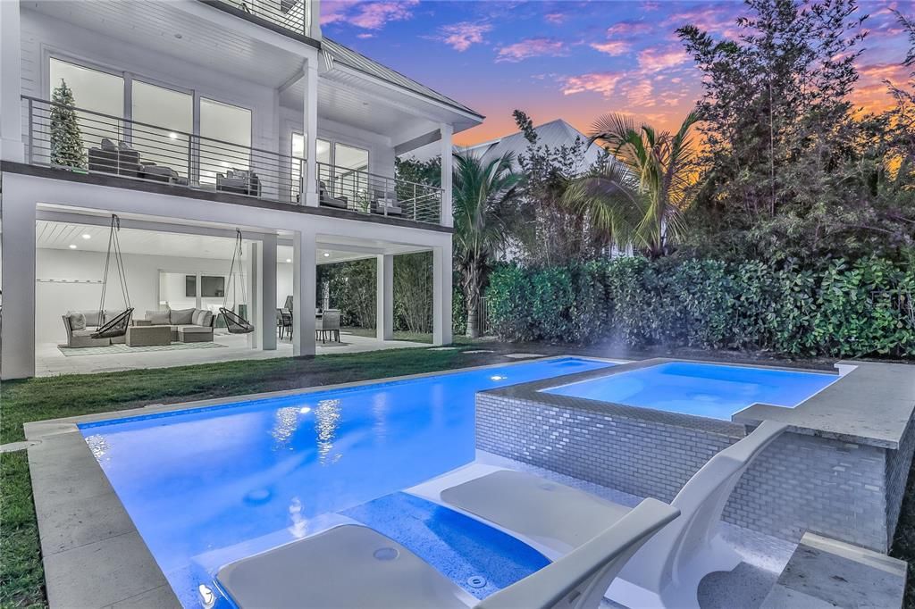 出租: $30,000 (3 贝兹, 3 浴室, 2230 平方英尺)