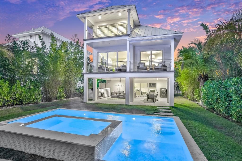 出租: $30,000 (3 贝兹, 3 浴室, 2230 平方英尺)