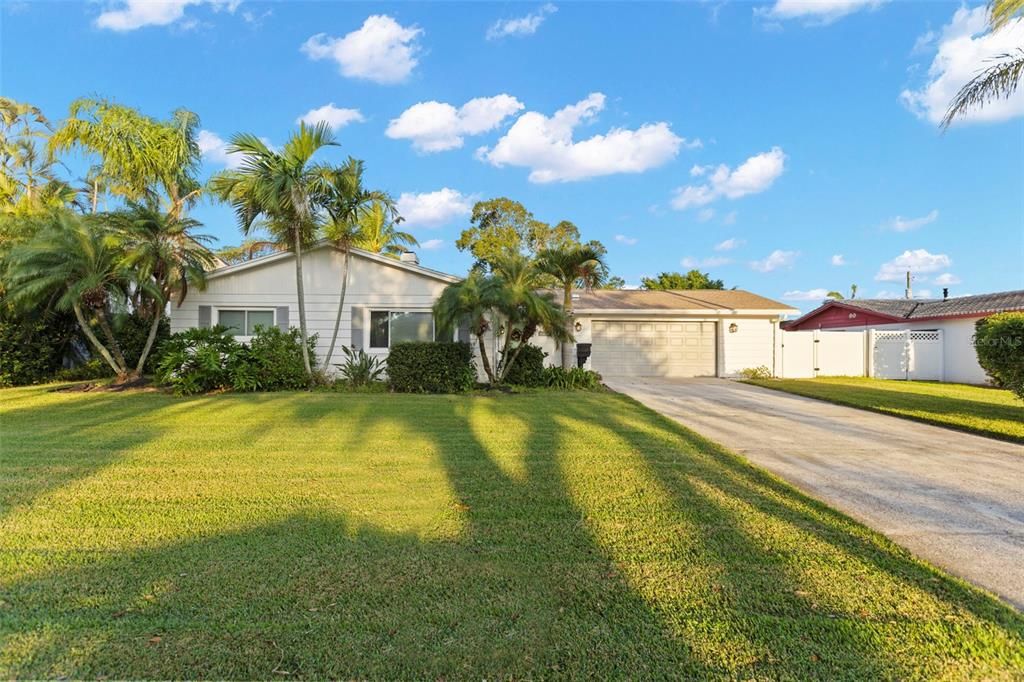 Recently Sold: $699,000 (3 beds, 2 baths, 1626 Square Feet)