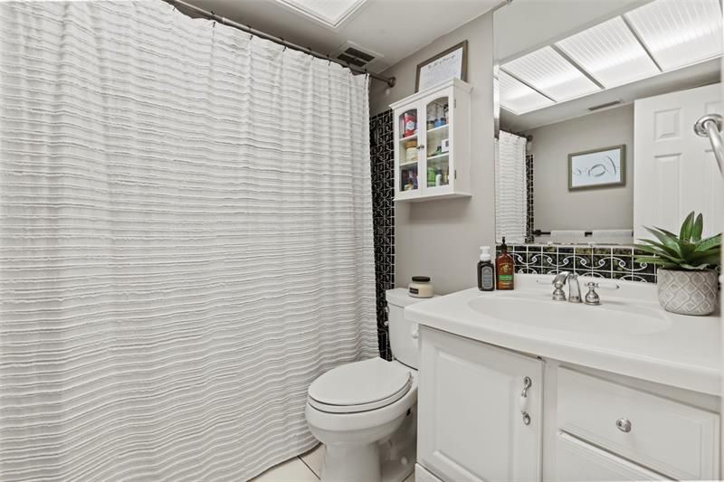 最近售出: $699,000 (3 贝兹, 2 浴室, 1626 平方英尺)