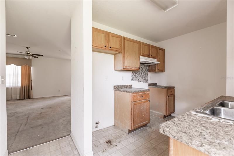 Recently Sold: $179,000 (2 beds, 1 baths, 1008 Square Feet)