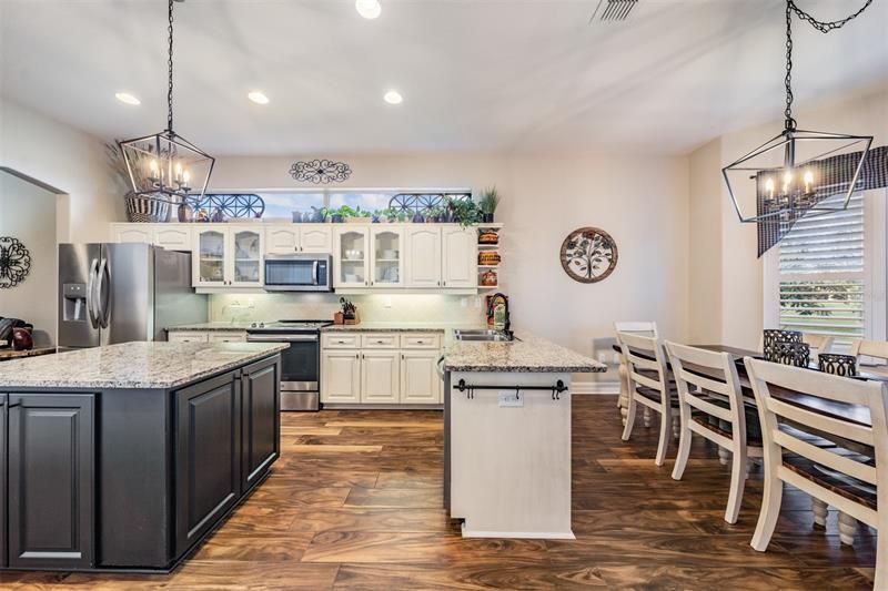 Recently Sold: $625,000 (3 beds, 2 baths, 2312 Square Feet)