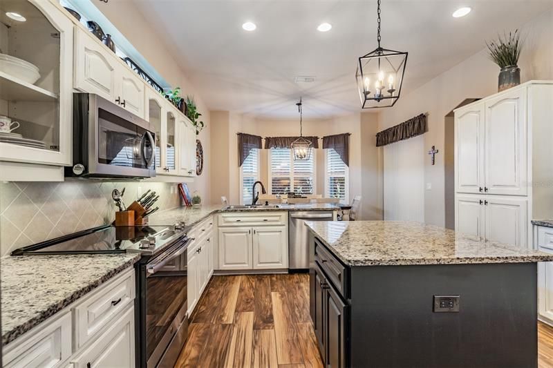 Recently Sold: $625,000 (3 beds, 2 baths, 2312 Square Feet)