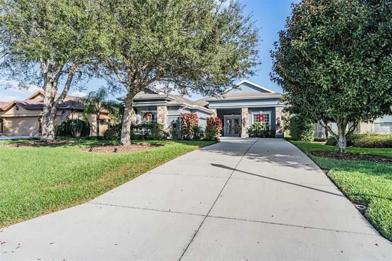 Recently Sold: $625,000 (3 beds, 2 baths, 2312 Square Feet)