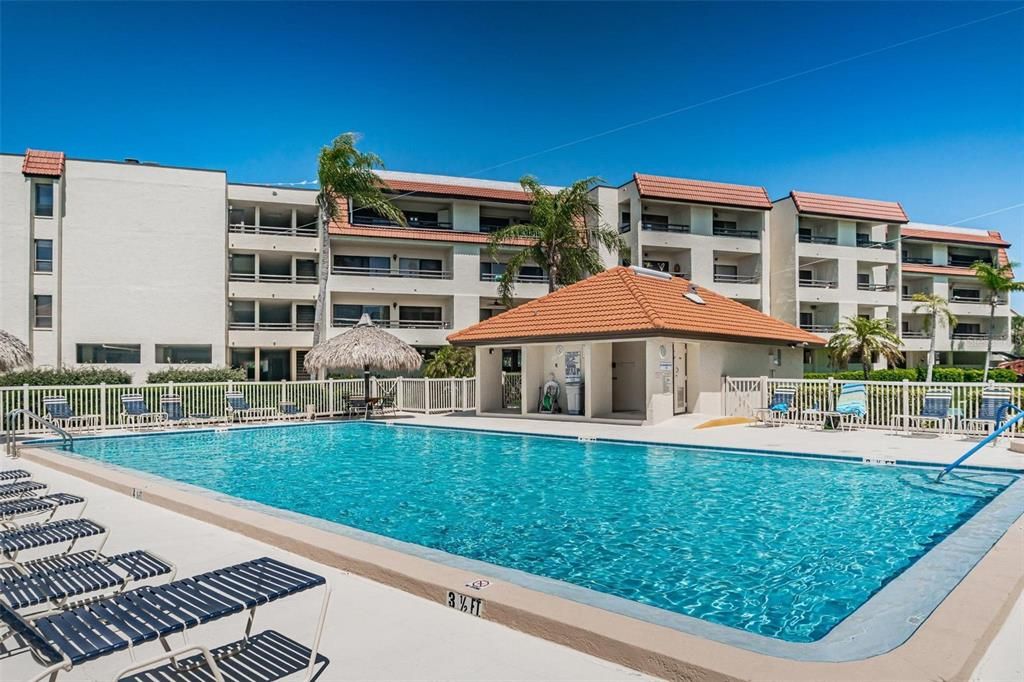 Recently Sold: $450,000 (2 beds, 1 baths, 790 Square Feet)