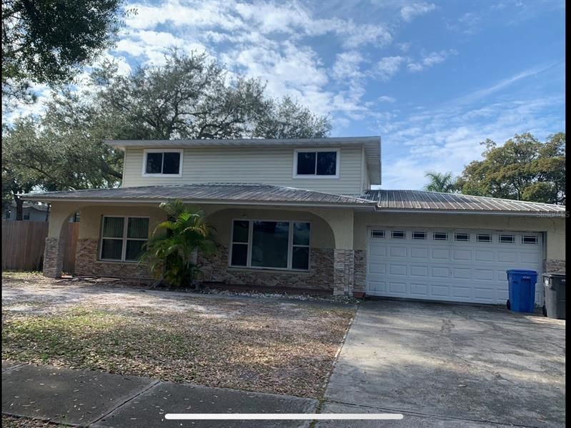 Recently Sold: $220,000 (4 beds, 2 baths, 2496 Square Feet)