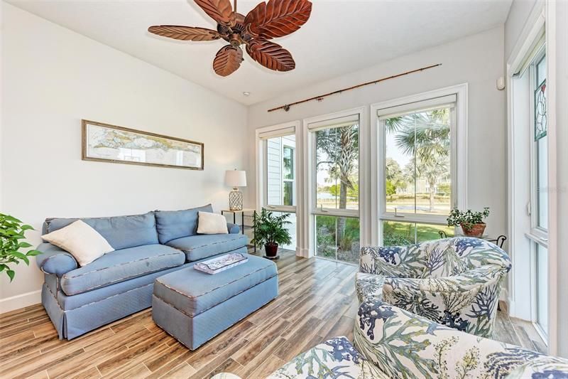 Recently Sold: $985,000 (3 beds, 3 baths, 2214 Square Feet)