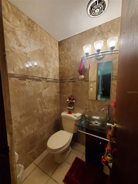 Vendido Recientemente: $360,000 (4 camas, 5 baños, 0 Pies cuadrados)