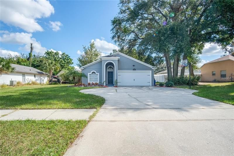 Recently Sold: $340,000 (3 beds, 2 baths, 1320 Square Feet)