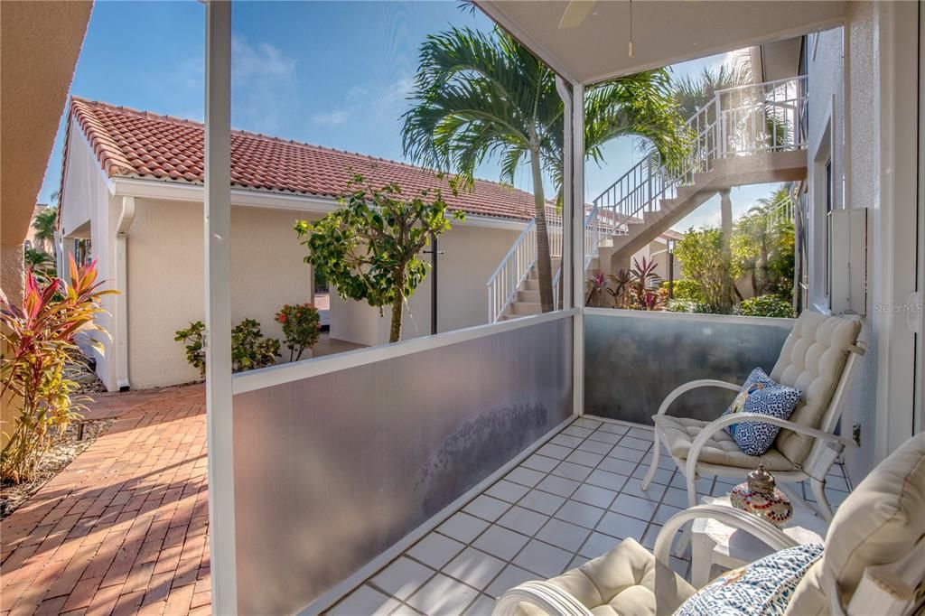 Front Lanai leading to Carport