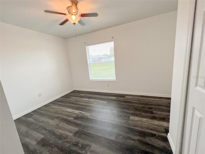 Recently Rented: $1,600 (3 beds, 2 baths, 1305 Square Feet)