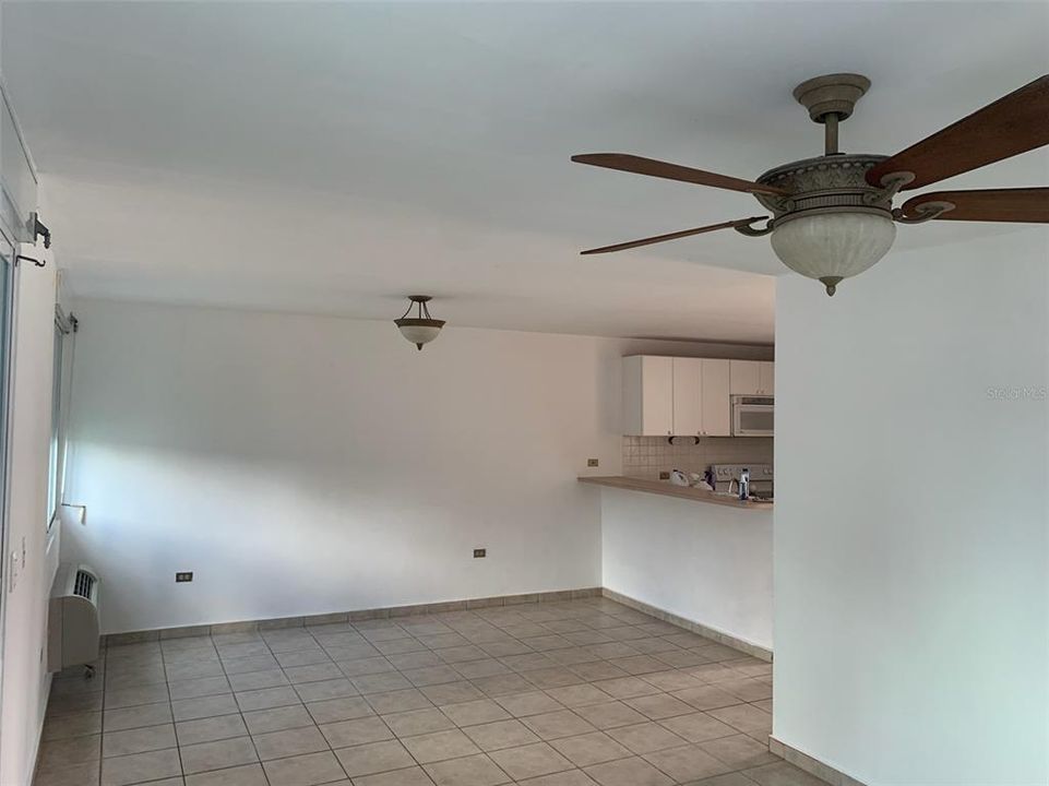 Vendido Recientemente: $150,000 (3 camas, 2 baños, 1303 Pies cuadrados)