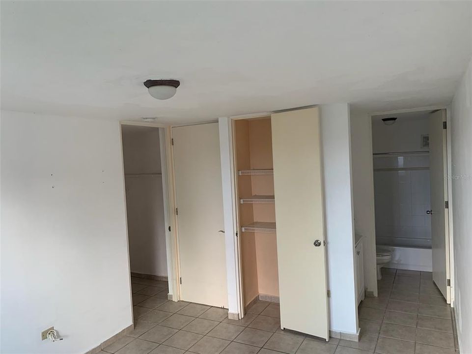 Vendido Recientemente: $150,000 (3 camas, 2 baños, 1303 Pies cuadrados)