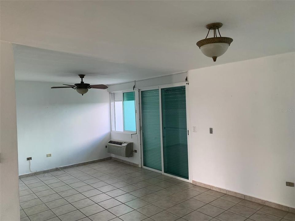 Vendido Recientemente: $150,000 (3 camas, 2 baños, 1303 Pies cuadrados)